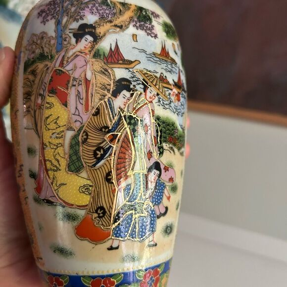 Vtg Hand Painted Satsuma Style Japanese Floral Geisha Porcelain Vase W Stamp 8” - Picture 12 of 16